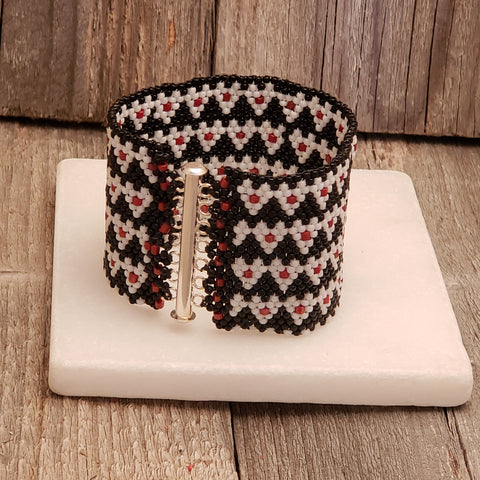 Black&White Mosaic Peyote bracelet